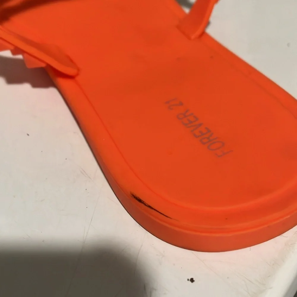Forever 21 orange plastic slide sandals women’s size 8
